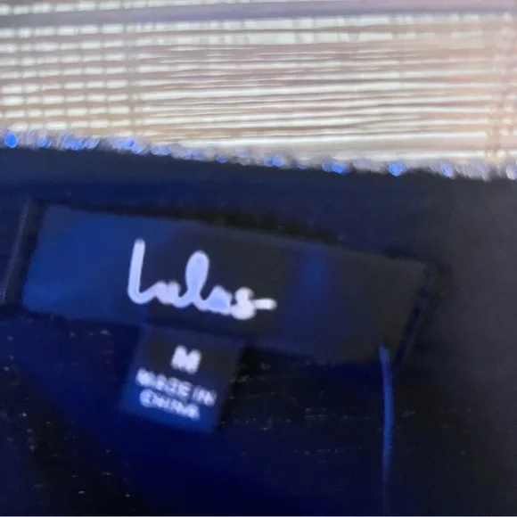 Lulus Silver and Black Sparkle Lined Top Sz M - Picture 13 of 16